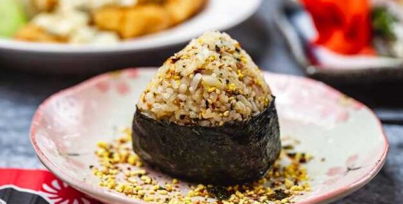 Как приготовить онигири с огурцом простой и вкусный рецепт шаг за шагом