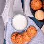 Простой и быстрый рецепт вкусного печенья на твороге для домашнего угощения