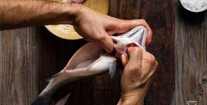 Пошаговый рецепт кулинарного пинцета для подготовки рыбы к готовке