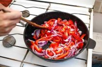 Пошаговый рецепт приготовления вкусной и наваристой солянки для всей семьи