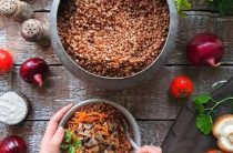 Какие продукты идеально сочетаются с гречкой и как их приготовить