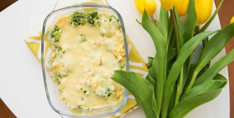 Пошаговый рецепт вкусного салата Мимоза с сыром и сливочным наполнителем