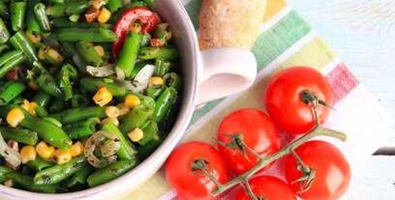 Салат с горошком и вареной колбасой простой и вкусный рецепт для быстрого приготовления