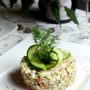 Как приготовить ароматный салат с консервами рыбы яйцом и огурцом