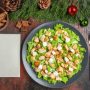 Вкусный салат с куриным филе и ананасами для разнообразия вашего стола