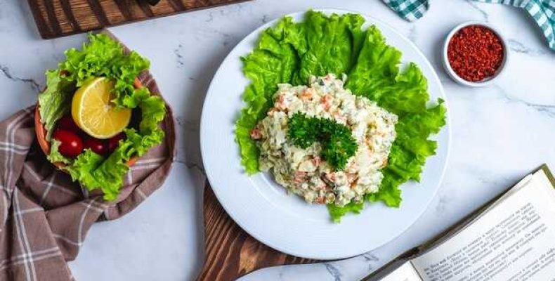 Простой рецепт салата с печенью трески для вкусного и полезного ужина