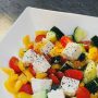 Простой и вкусный рецепт салата с фетаксой для любого повода