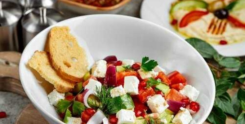 Как приготовить шопский салат с брынзой для яркого вкуса и свежести