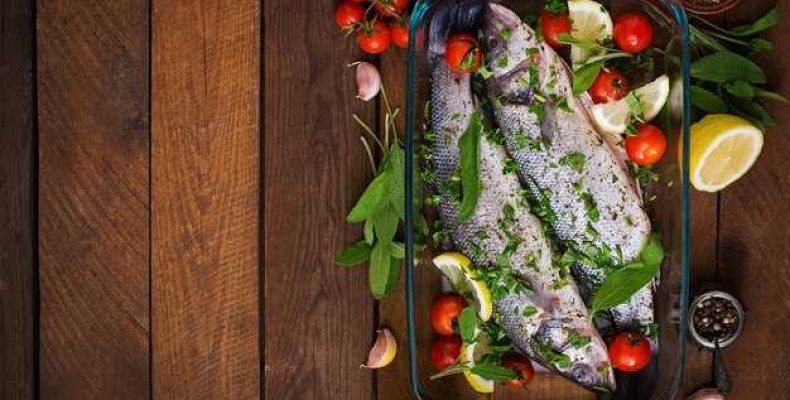 Как правильно запекать замороженную рыбу в духовке и сколько времени это займет