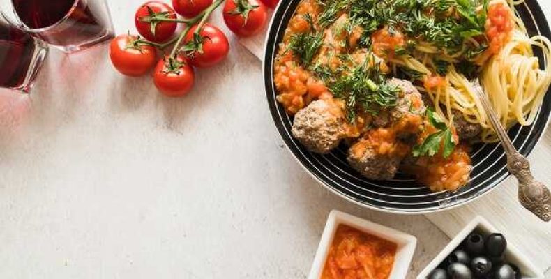 Простой рецепт вкусных спагетти с мясной подливкой на любой вкус