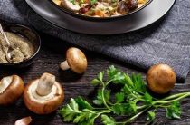Вкусный рецепт супа из курицы с грибами для уютного семейного ужина