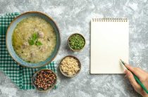 Простой и вкусный рецепт супа с капустой и горошком для всей семьи