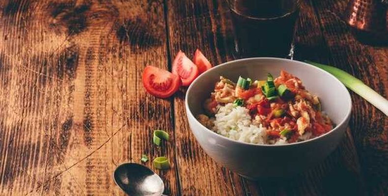 Вкусный рецепт сытного супа из говядины с рисом для всей семьи