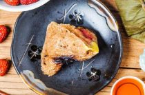 Как приготовить вкусный тостовый хлеб с начинкой на сковороде за короткое время
