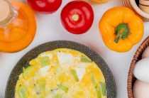 Сытная и простая тушеная капуста с яйцом для вкусного обеда или ужина