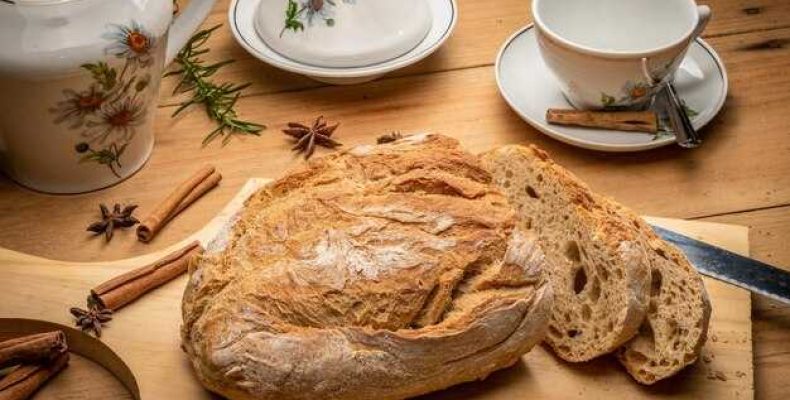 Простой рецепт домашнего хлеба с сухими дрожжами для вкусного угощения