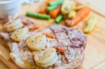 Запеченная свинина в духовке кусочками с ароматными специями и гарниром