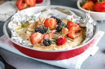 Вкусная запеканка из творога с овсяными хлопьями для легкого ужина
