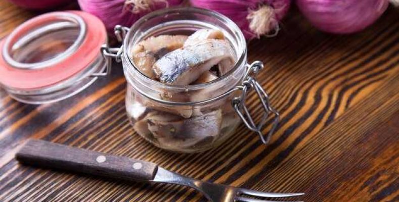 Как правильно засолить сало с чесноком в вкусном рассоле дома