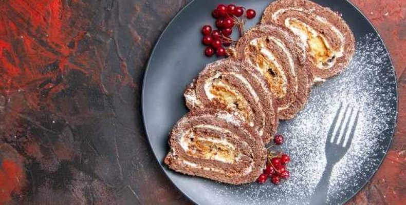 Рецепт рулета из фарша в беконе с начинкой для запекания в духовке