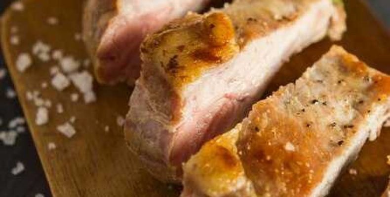 Рецепт запеченного сала в духовке с необычными приправами и гарнирами