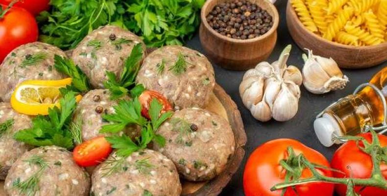 Сочные тефтели — простой и вкусный рецепт для всей семьи