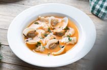 Как приготовить ароматный суп с морским окунем по простому рецепту