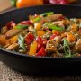 Простой рецепт тушеной капусты с курицей для домашнего ужина