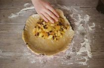 Вкусная начинка для жареных пирожков из дрожжевого теста — простой рецепт на сковороде