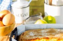 Вкусная шарлотка на яйцах и сахаре — Проверьте наш простой рецепт!