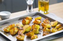 Вкусная запечённая картошка в духовке — лучшие рецепты и советы