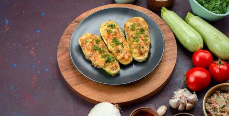Вкусные голубцы в сметане с морковью и луком — простой рецепт на каждый день