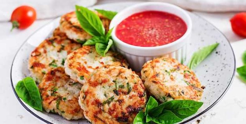Вкусные рубленные котлетки из куриной грудки — простой рецепт