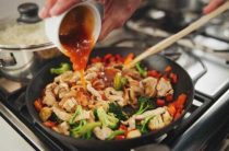 Вкусный рецепт вок с соусом терияки и курицей — приготовьте дома!